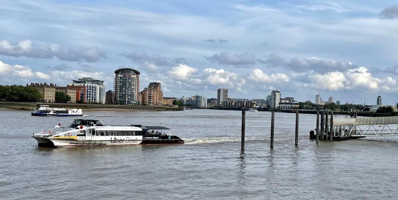 Stunning Massive Bedroom +Direct Thames River View Londýn Exteriér fotografie