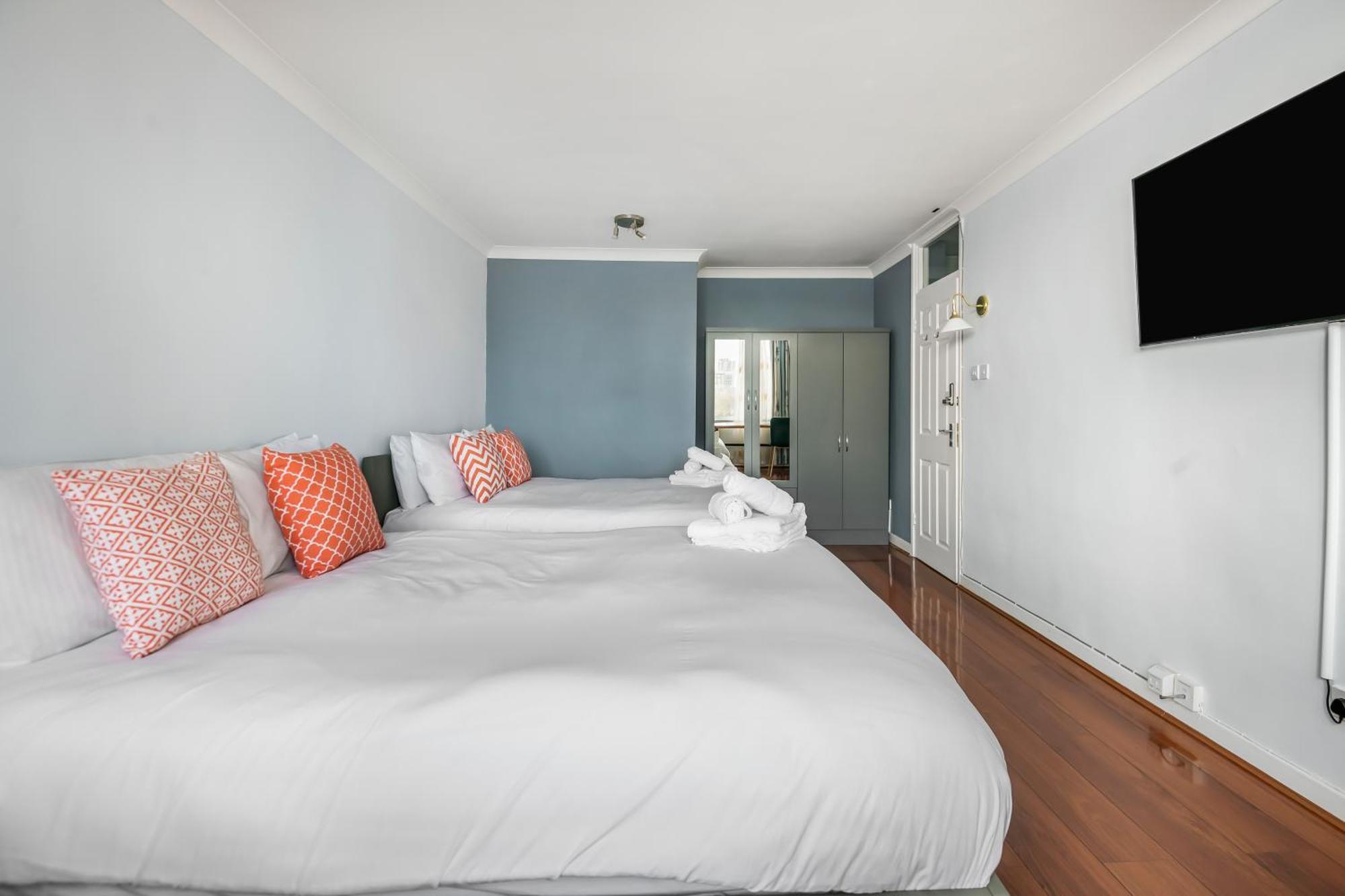 Stunning Massive Bedroom +Direct Thames River View Londýn Exteriér fotografie