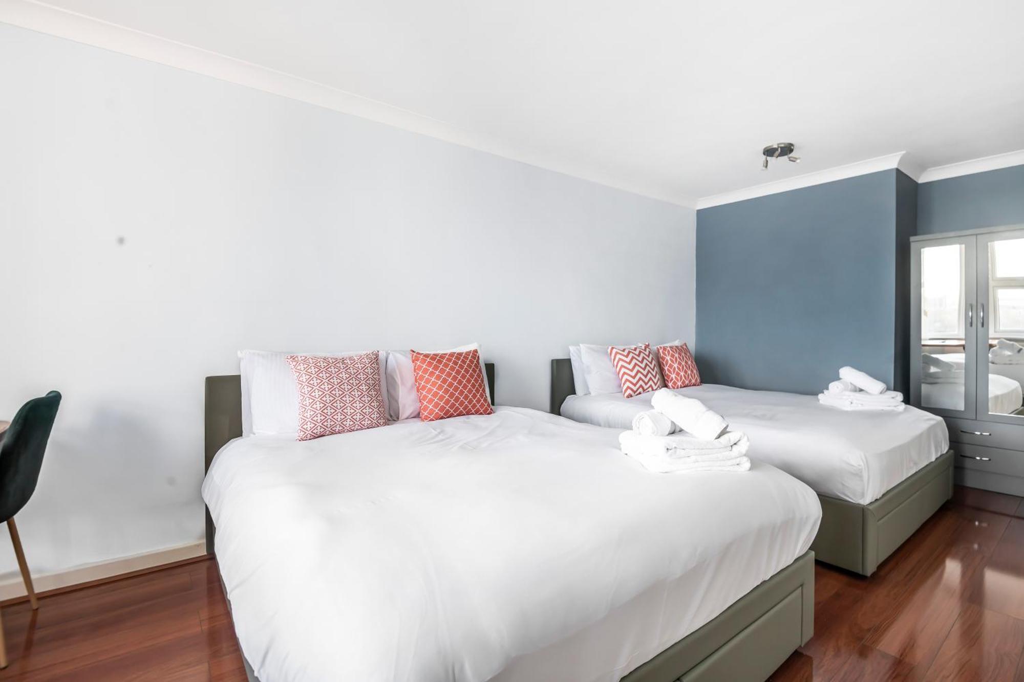 Stunning Massive Bedroom +Direct Thames River View Londýn Exteriér fotografie