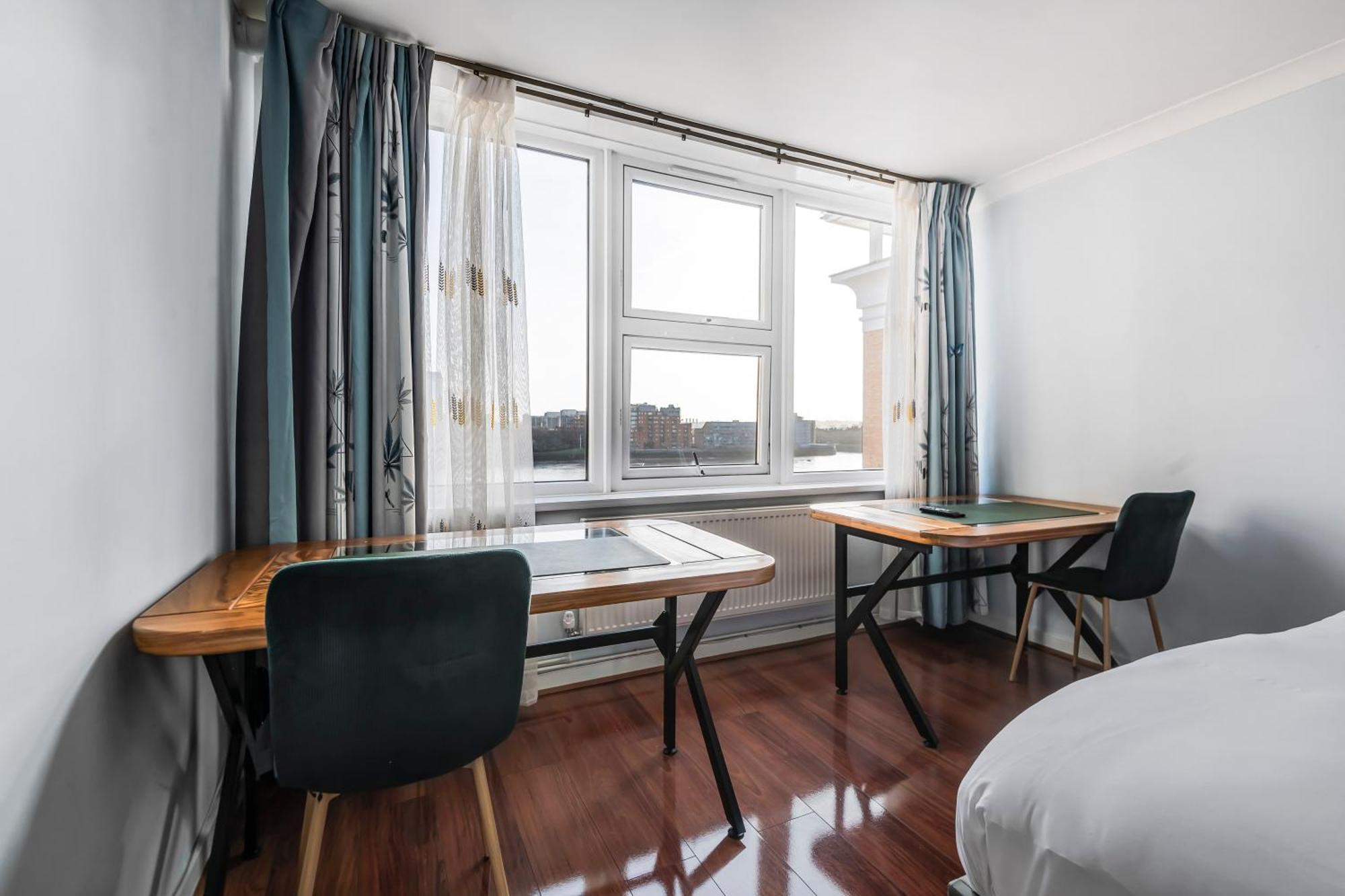 Stunning Massive Bedroom +Direct Thames River View Londýn Exteriér fotografie